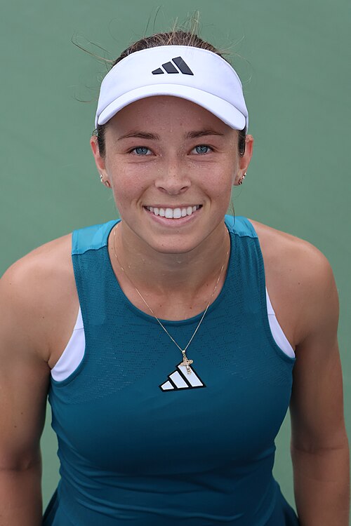 Katie Volynets photo