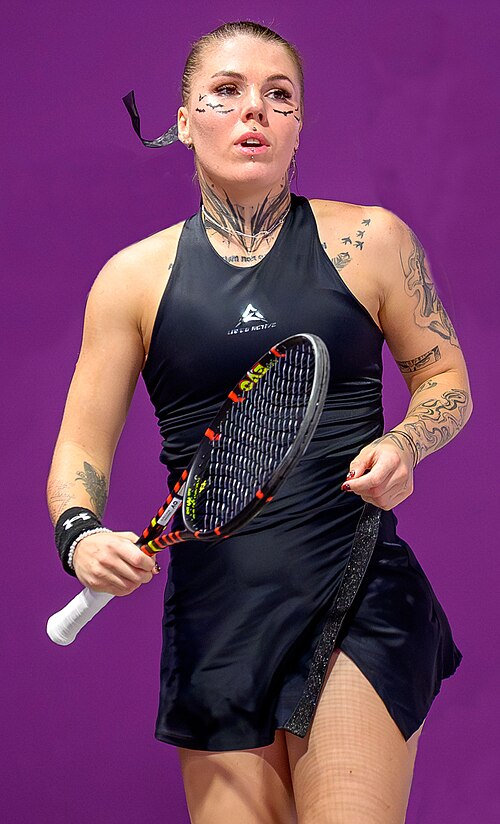 Oleksandra Oliynykova photo