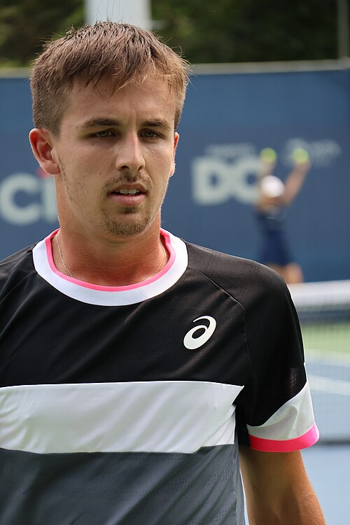 Zachary Svajda photo